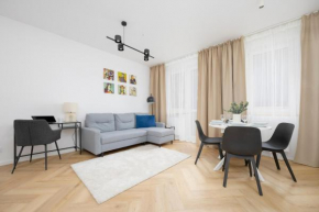 Comfortable Apartment with Two Bedrooms & Parking by Noclegi Renters